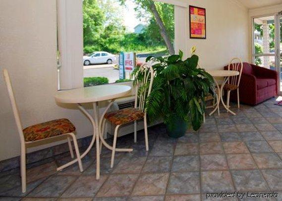 Austin Town Inn Austintown Intérieur photo