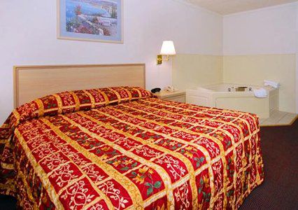 Austin Town Inn Austintown Chambre photo
