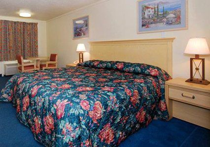 Austin Town Inn Austintown Chambre photo